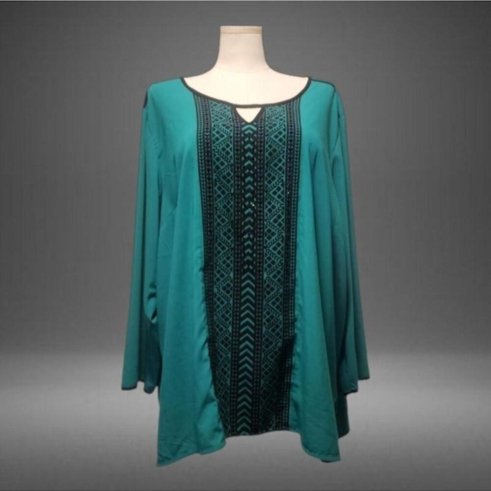 ❥Very Ritzy Catherine's teal top with striking black geometric pattern accents